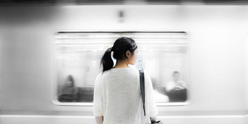 广发网15：掌握投资理财与市场分析的核心金融资讯平台